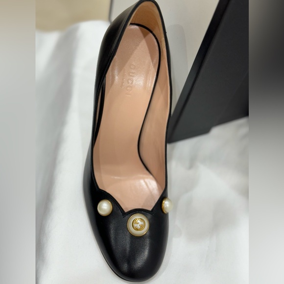 COPY - GUCCI MALAGA KID LEATHER PUMPS. Size 37. Black. Gently used - Picture 3 of 5